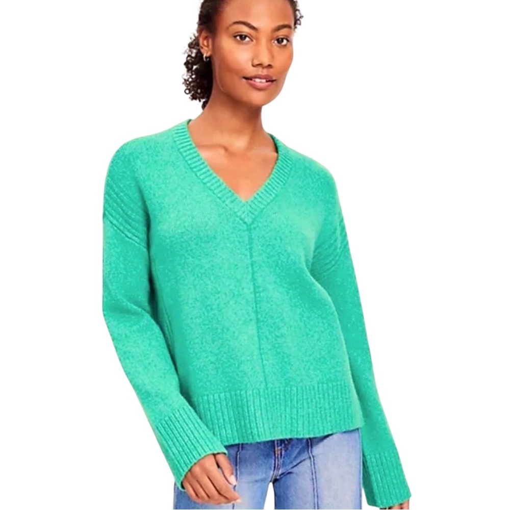 LOFT Women’s V-Neck Sweater Green Size Large Soft Knit Long‎ Sleeve Pullover